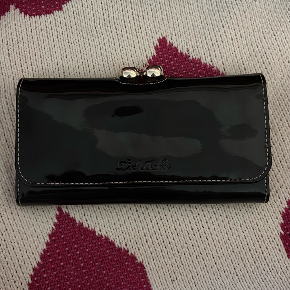 Vintage Ted Baker Patent Leather Kisslock Wallet/Clutch